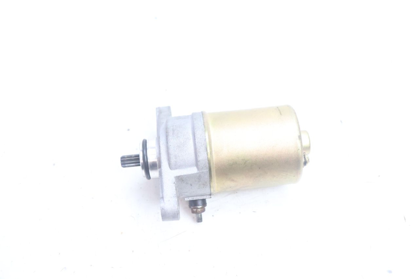 photo de MOTOR DE ARRANQUE PEUGEOT KISBEE 4T 50 (2010 - 2017) - Zoom do estado de desgaste