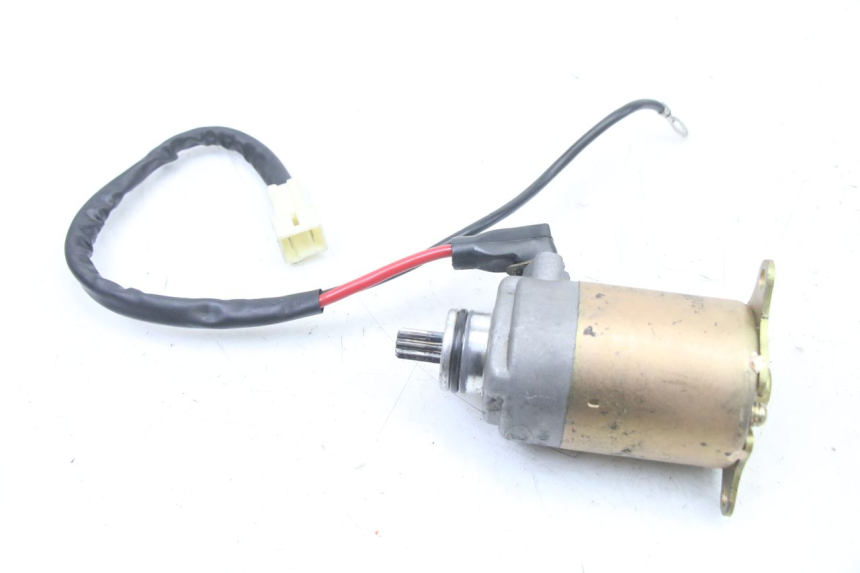 photo de MOTOR DE ARRANQUE LONGJIA SHARPY 125 (2020 - 2024) - Outro ângulo de visão