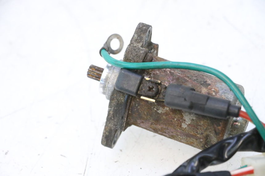 photo de MOTOR DE ARRANQUE PEUGEOT LUDIX 50 (2008 - 2017) - Outro ângulo de visão