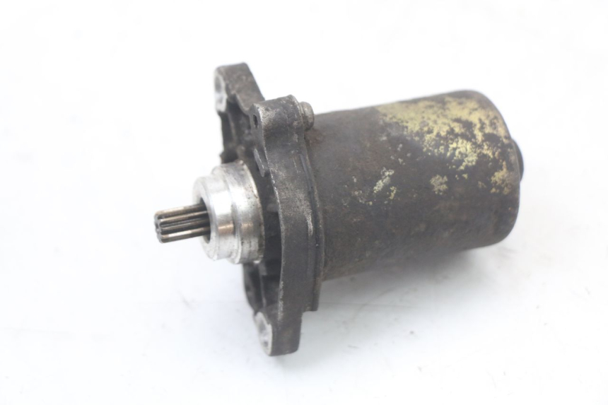 photo de MOTOR DE ARRANQUE PEUGEOT KISBEE 2T 50 (2010 - 2017) - Zoom do estado de desgaste