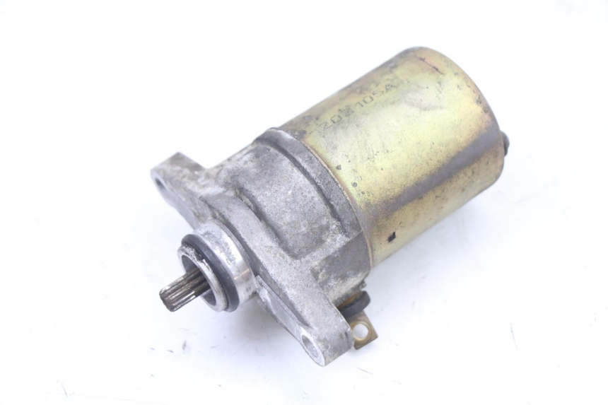 photo de MOTOR DE ARRANQUE PEUGEOT KISBEE 4T 50 (2018 - 2022) - Zoom do estado de desgaste