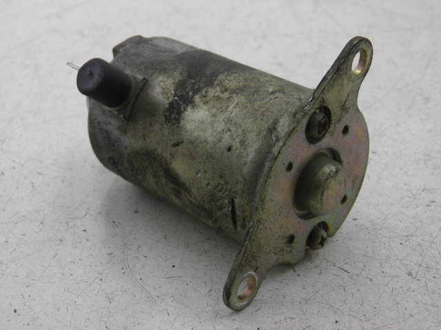 photo de MOTOR DE ARRANQUE PEUGEOT TWEET 4T 50 (2010 - 2014) - Zoom do estado de desgaste