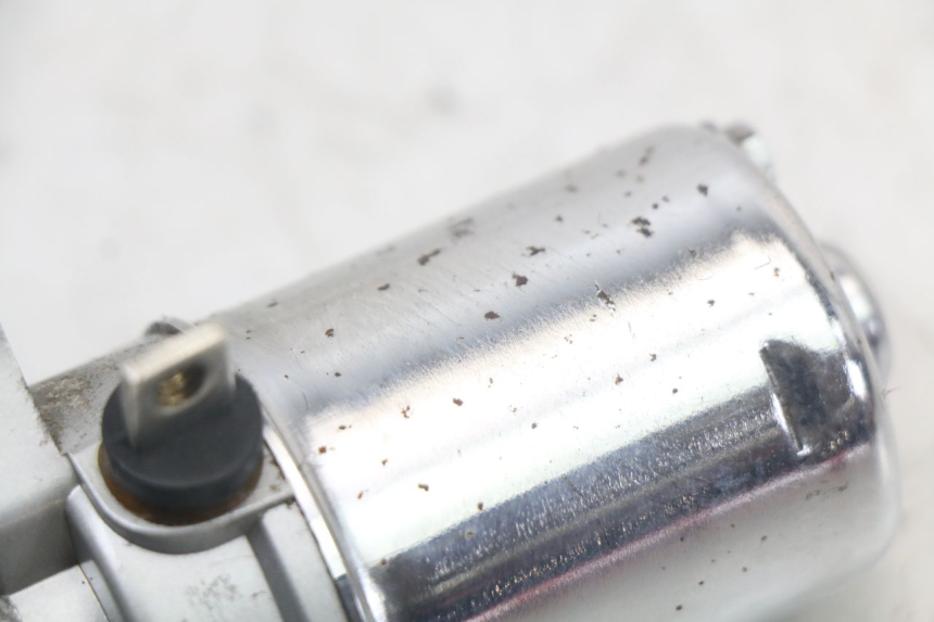 photo de MOTOR DE ARRANQUE KEEWAY RY6 2T 50 (2011 - 2019) - Zoom do estado de desgaste
