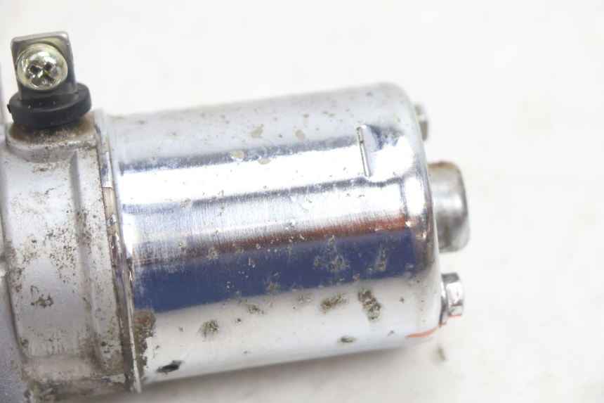 photo de MOTOR DE ARRANQUE KEEWAY RY6 2T 50 (2011 - 2019) - Zoom do estado de desgaste