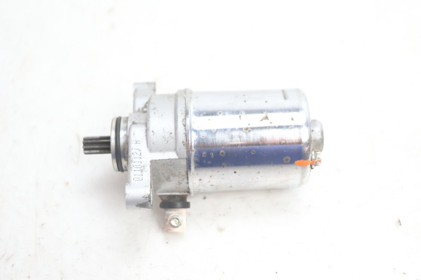 photo de MOTOR DE ARRANQUE KEEWAY RY6 2T 50 (2011 - 2019) - Outro ângulo de visão