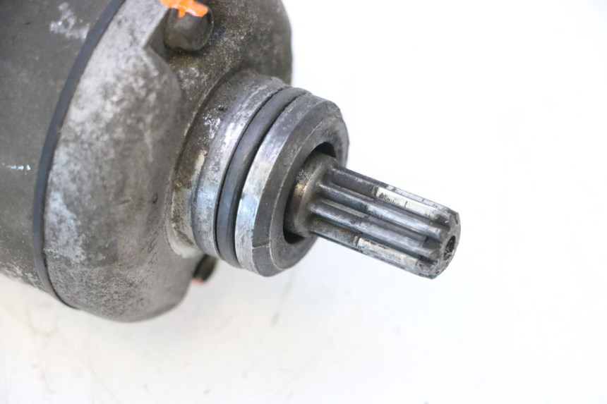 photo de MOTOR DE ARRANQUE PEUGEOT SATELIS COMPRESSOR K15 125 (2006 - 2009) - Outro ângulo de visão