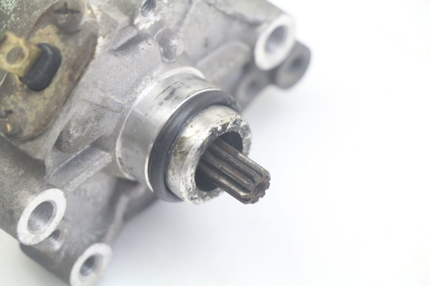 photo de MOTOR DE ARRANQUE APRILIA SCARABEO 100 (2003 - 2012) - Zoom do estado de desgaste