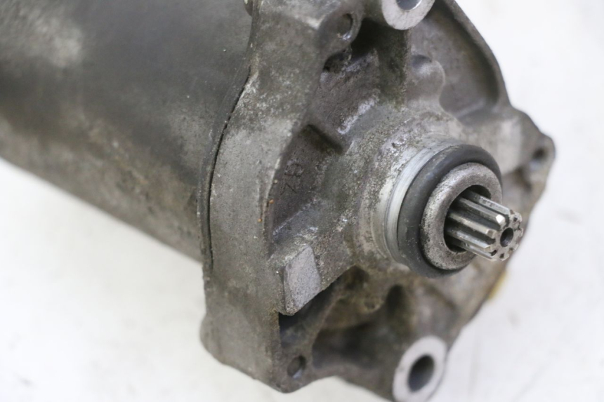 photo de MOTOR DE ARRANQUE HONDA SCV LEAD 100 (2003 - 2007) - Detalhe da peça