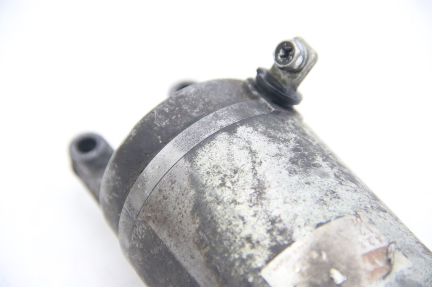 photo de MOTOR DE ARRANQUE SUZUKI SIXTEEN 125 (2008 - 2010) - Outro ângulo de visão
