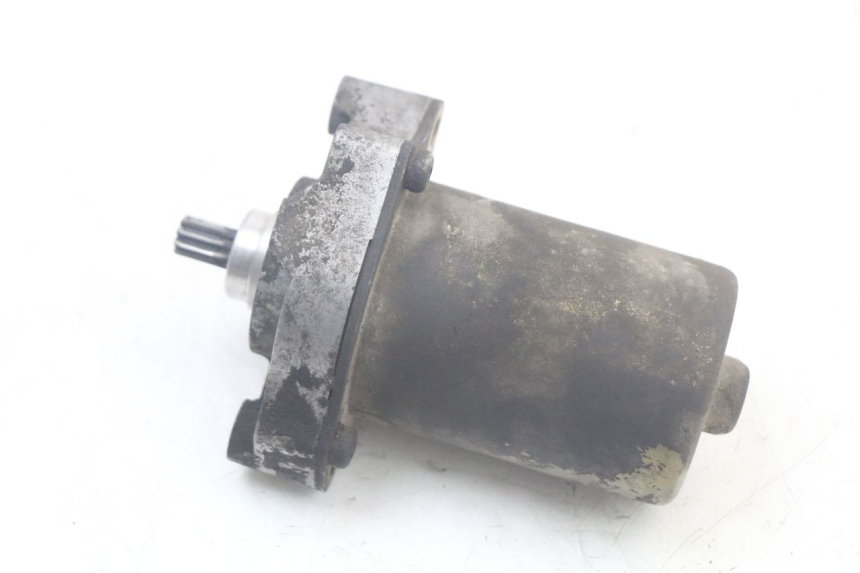 photo de MOTOR DE ARRANQUE PEUGEOT SPEEDFIGHT 100 (1997 - 2007) - Outro ângulo de visão