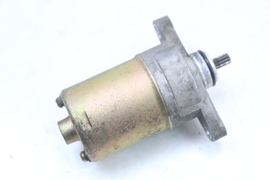 photo de MOTOR DE ARRANQUE VASTRO STREET X 4T 50 (2016 - 2021) - Outro ângulo de visão