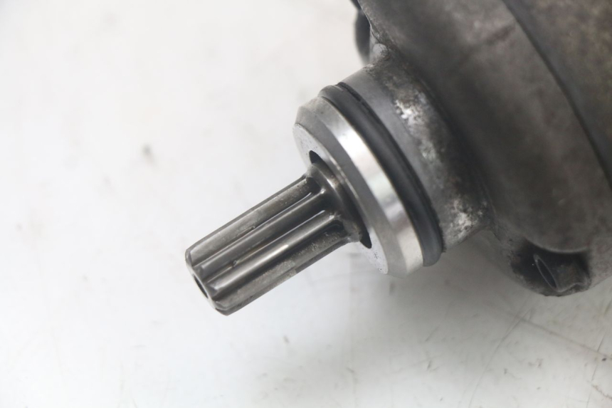 photo de MOTOR DE ARRANQUE SUZUKI SV N 650 (1999 - 2002) - Zoom do estado de desgaste