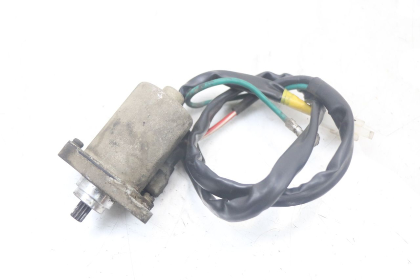 photo de MOTOR DE ARRANQUE PEUGEOT TKR TREKKER FURIOUS 50 (2005 - 2014) - Outro ângulo de visão