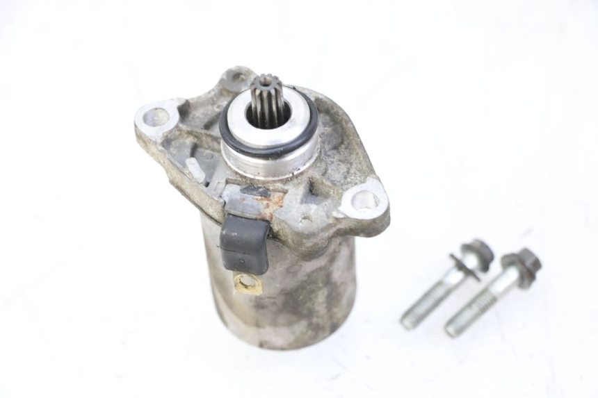 photo de MOTOR DE ARRANQUE PEUGEOT TREKKER TKR 50 (2005 - 2014) - Outro ângulo de visão