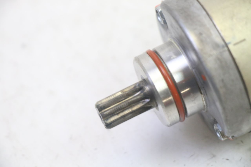 photo de MOTOR DE ARRANQUE YAMAHA TRICITY 300 (2020 - 2024) - Outro ângulo de visão