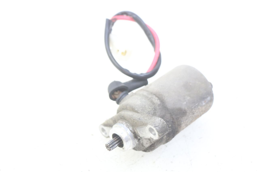 photo de MOTOR DE ARRANQUE PEUGEOT V-CLIC VCLIC 50 (2007 - 2013) - Zoom do estado de desgaste
