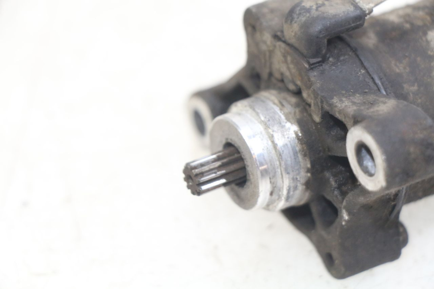 photo de MOTOR DE ARRANQUE KYMCO VITALITY 2T 50 (2004 - 2010) - Zoom do estado de desgaste