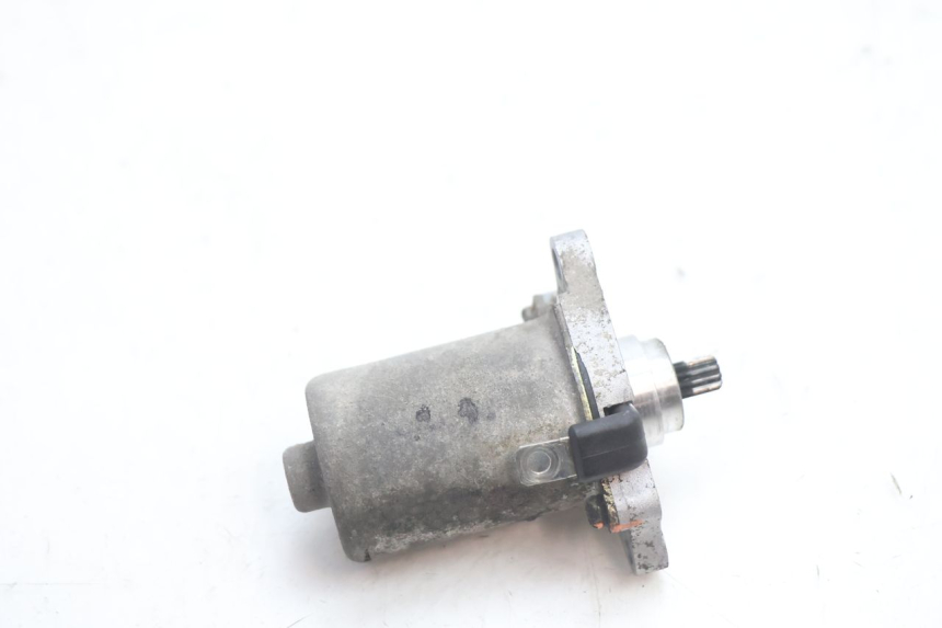 photo de MOTOR DE ARRANQUE PEUGEOT VIVACITY 50 (2004 - 2009) - Outro ângulo de visão