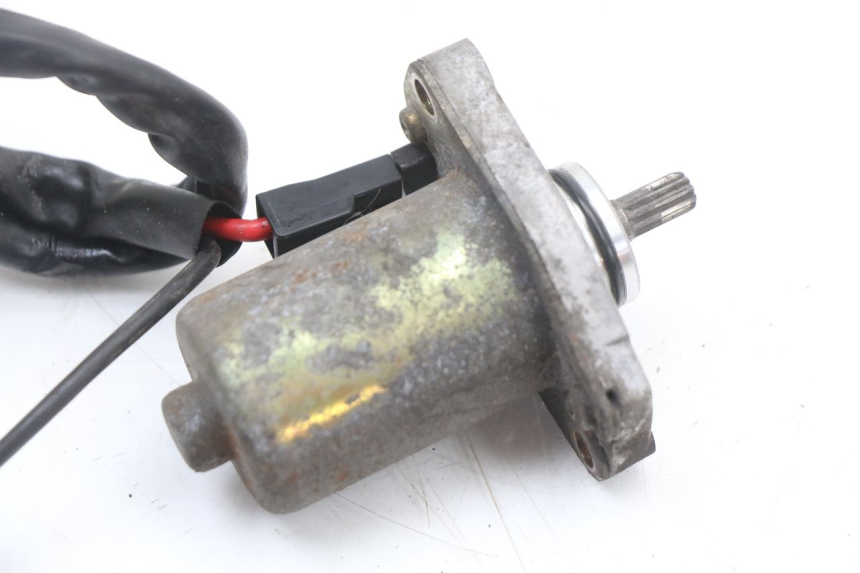 photo de MOTOR DE ARRANQUE YAMAHA YE ZEST 50 (1992 - 1998) - Outro ângulo de visão