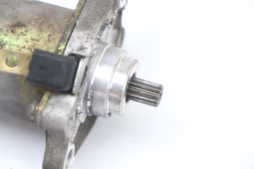 photo de MOTOR DE ARRANQUE PIAGGIO ZIP 2T 50 (2009 - 2019) - Outro ângulo de visão