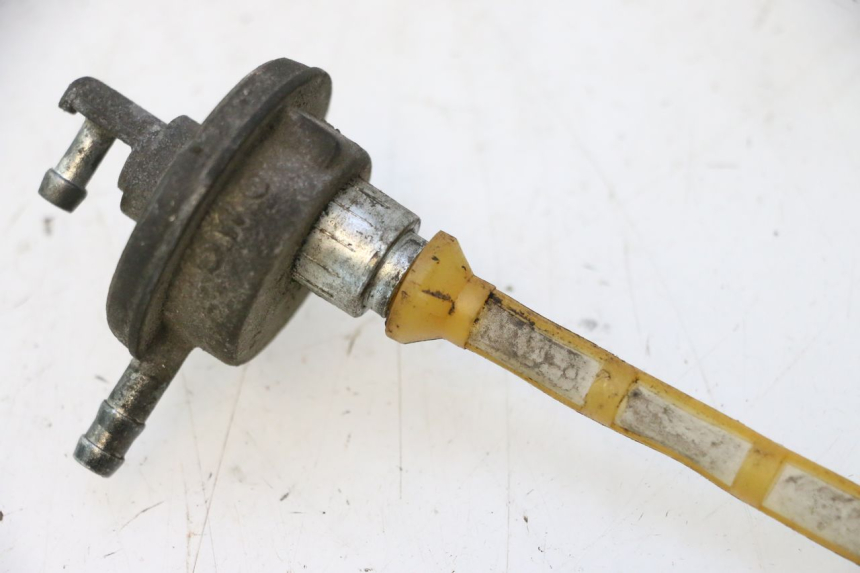 photo de DEPRESSÃO DO RESERVATÓRIO PEUGEOT SPEEDFIGHT 2 AC 50 (2000 - 2009) - Detalhe da peça