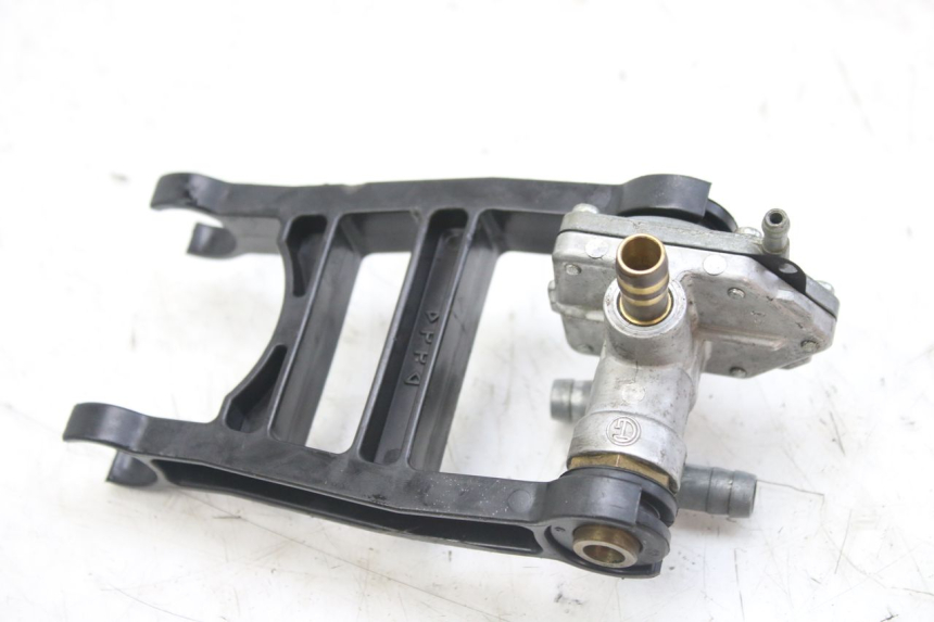 photo de VÁLVULA DE DEPRESSÃO DO RESERVATÓRIO KAWASAKI ZX-6R ZX6R 600 (1995 - 1997) - Detalhe da peça