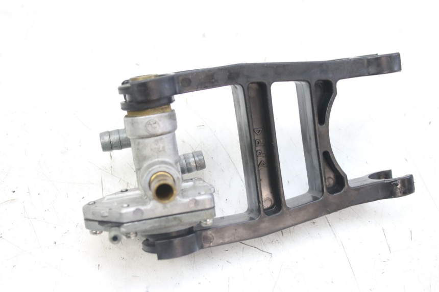 photo de VÁLVULA DE DEPRESSÃO DO RESERVATÓRIO KAWASAKI ZX-6R ZX6R 600 (1995 - 1997) - Zoom do estado de desgaste