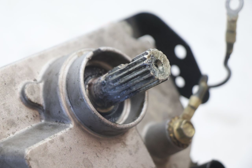 photo de DIREÇÃO ASSISTIDA CAN-AM SPYDER RS 1000 (2008 - 2012) - Detalhe da peça