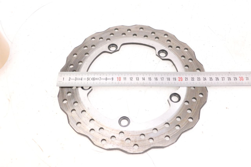 photo de DISCO DE FREIO TRASEIRO YAMAHA MT-07 MT07 ABS 700 (2018 - 2020) - Zoom do estado de desgaste
