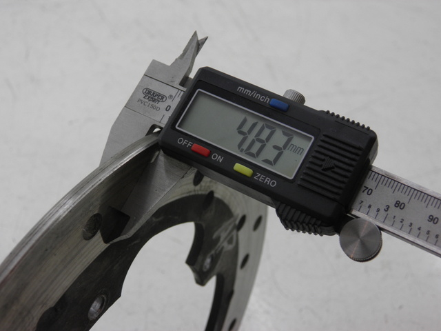 photo de DISCO DE FREIO TRASEIRO PIAGGIO XEVO - X EVO 125 (2010 - 2015) - Detalhe da peça