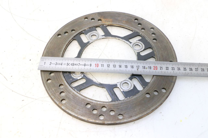 photo de DISCO DE FREIO TRASEIRO KAWASAKI ZZR 600 (1995 - 2004) - Zoom do estado de desgaste