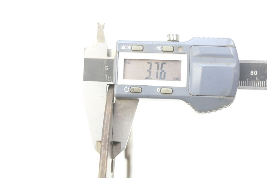 photo de DISCO DE FREIO DIANTEIRO PIAGGIO FLY 100 (2006 - 2010) - Detalhe da peça