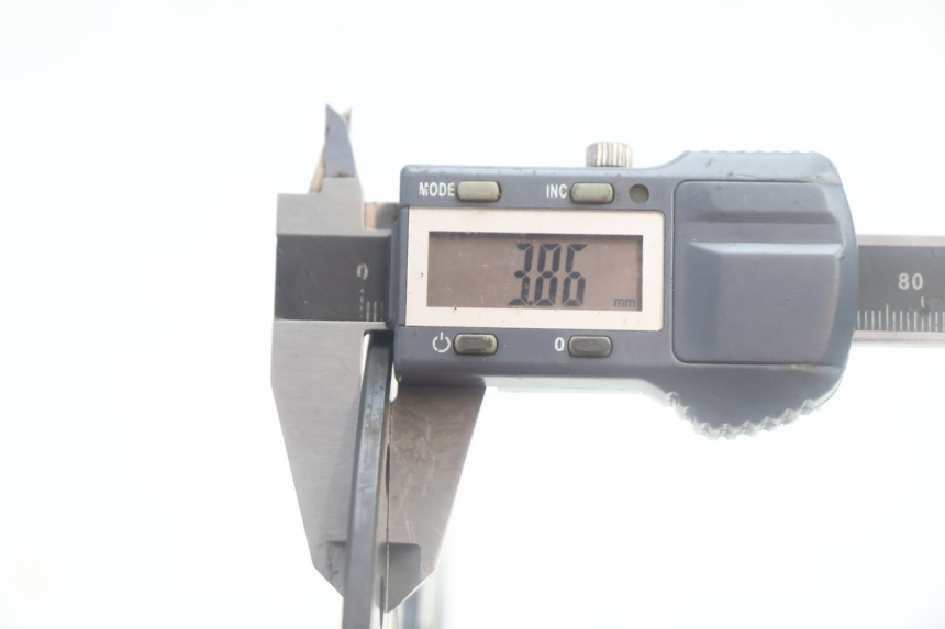 photo de DISCO DE FREIO DIANTEIRO YAMAHA YP MAJESTY 125 (2007 - 2010) - Pontos de fixação