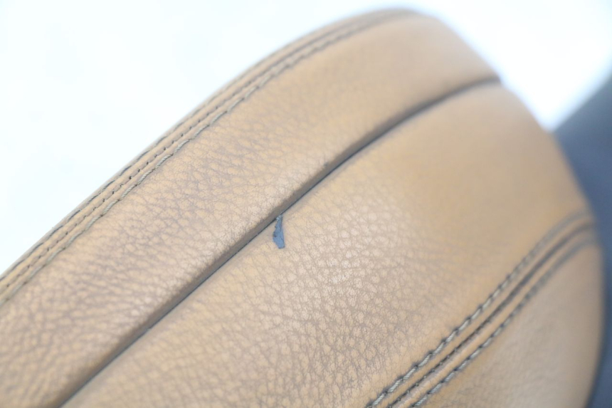 photo de ENCOSTO BMW C1 125 (2000 - 2003) - Detalhe da peça