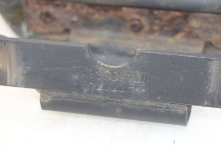 photo de ENCOSTO PEUGEOT ELYSTAR 50 (2002 - 2014) - Detalhe da peça
