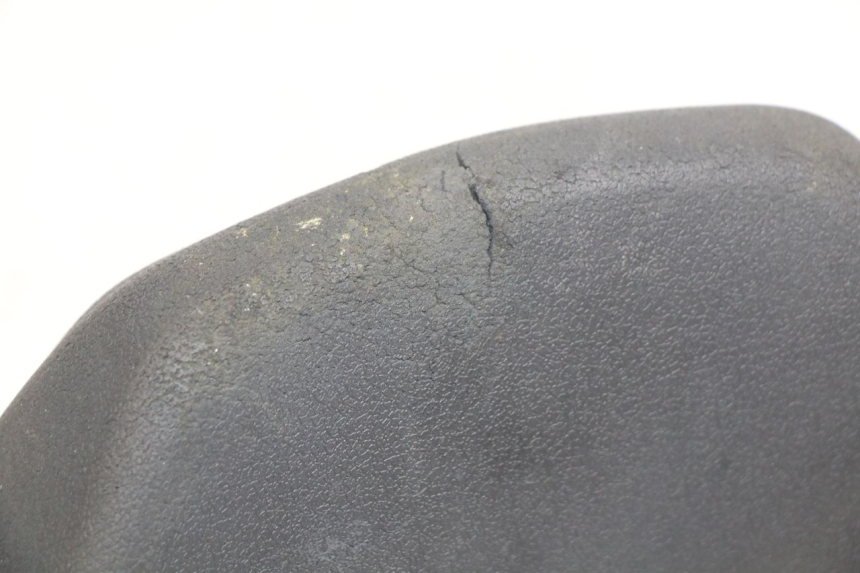 photo de ENCOSTO SYM GTS EFI 125 (2012 - 2016) - Detalhe da peça