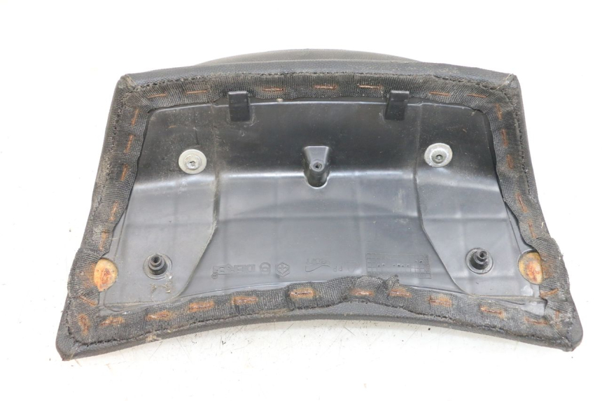 photo de ENCOSTO PIAGGIO MP3 125 (2006 - 2014) - Detalhe da peça