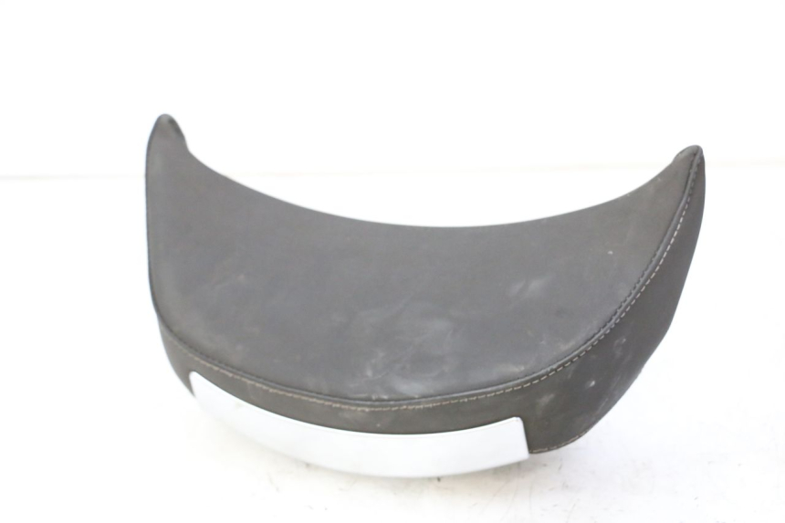 photo de ENCOSTO PEUGEOT SATELIS 125 (2010 - 2012) - Zoom do estado de desgaste