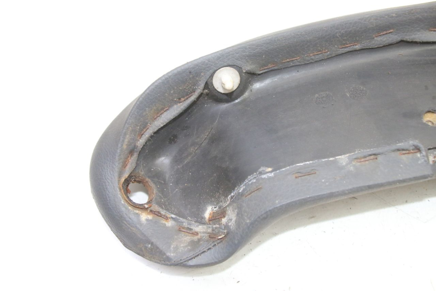 photo de ENCOSTO PIAGGIO SUPER LX 125 (2000 - 2003) - Pontos de fixação