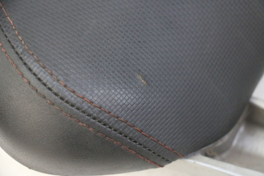 photo de ENCOSTO YAMAHA X-MAX XMAX 125 (2010 - 2013) - Vista de perto