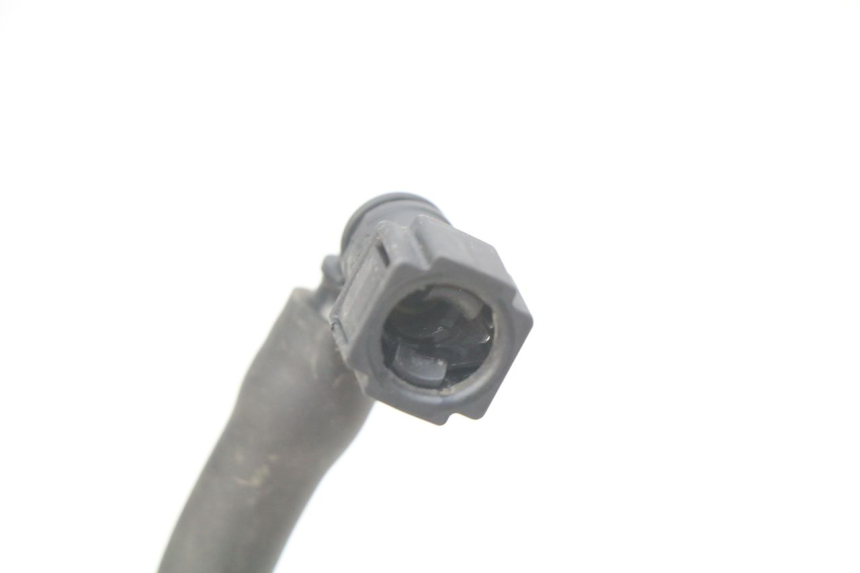 photo de MANGUEIRA DO INJETOR PIAGGIO VESPA GTS IGET ABS 125 (2017 - 2023) - Zoom do estado de desgaste