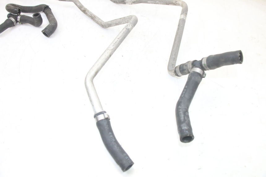 photo de MANGUEIRA DO RADIADOR BMW C1 125 (2000 - 2003) - Zoom do estado de desgaste