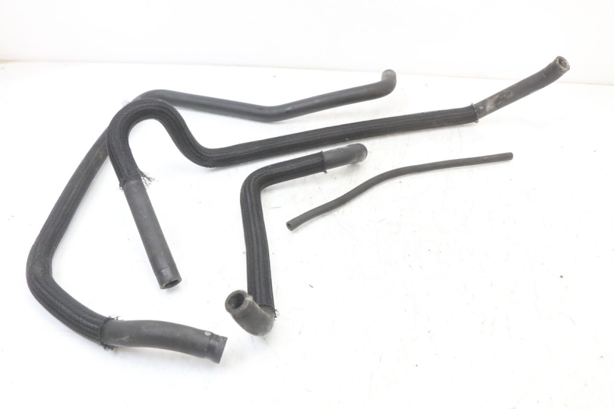 photo de MANGUEIRA DO RADIADOR SUZUKI BURGMAN 125 (2007 - 2014) - Detalhe da peça