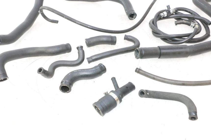 photo de MANGUEIRA DO RADIADOR HONDA FJS SILVER WING SILVERWING 400 (2005 - 2008) - Estado da superfície