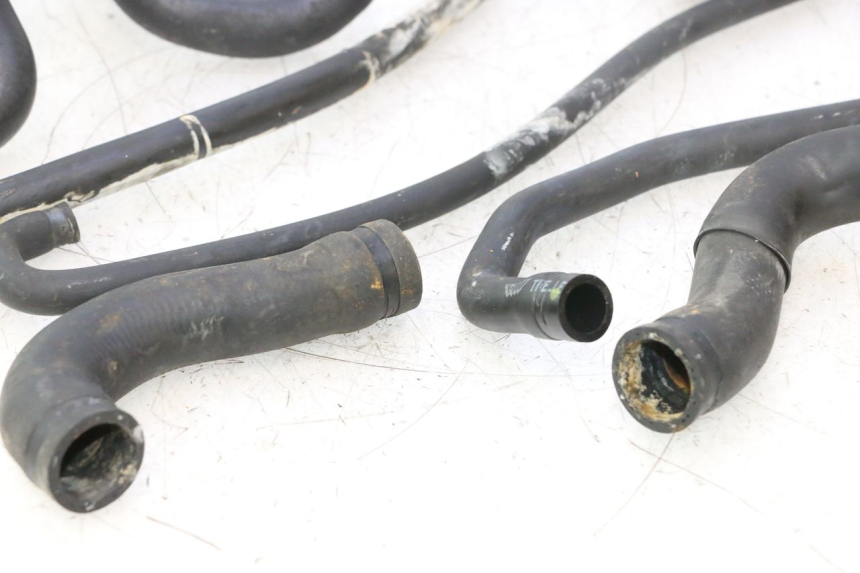 photo de MANGUEIRA DO RADIADOR GILERA GP 800 (2007 - 2013) - Pontos de fixação