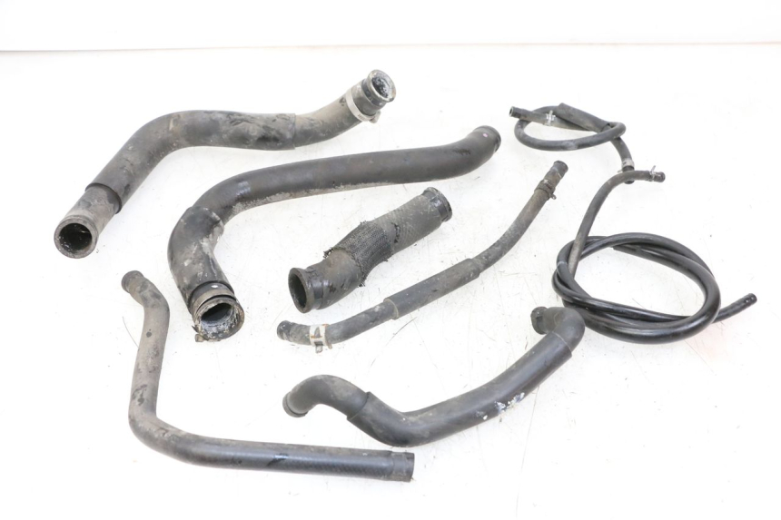 photo de MANGUEIRA DO RADIADOR SUZUKI GSR 750 (2011 - 2017) - Vista principal