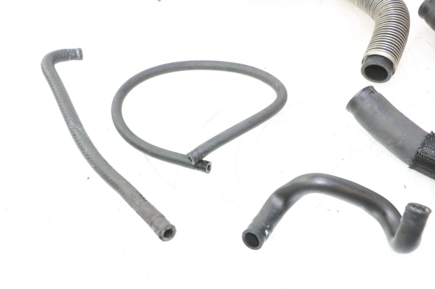 photo de MANGUEIRA DO RADIADOR SUZUKI GSR 600 (2005 - 2012) - Ampliação técnica
