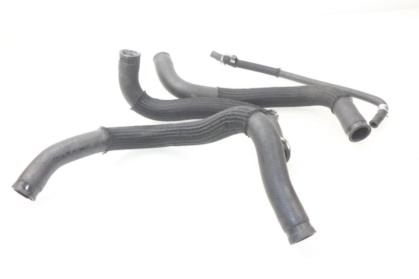 photo de MANGUEIRA DO RADIADOR SUZUKI GSX-R GSXR K16 1000 (2012 - 2016) - Zoom do estado de desgaste