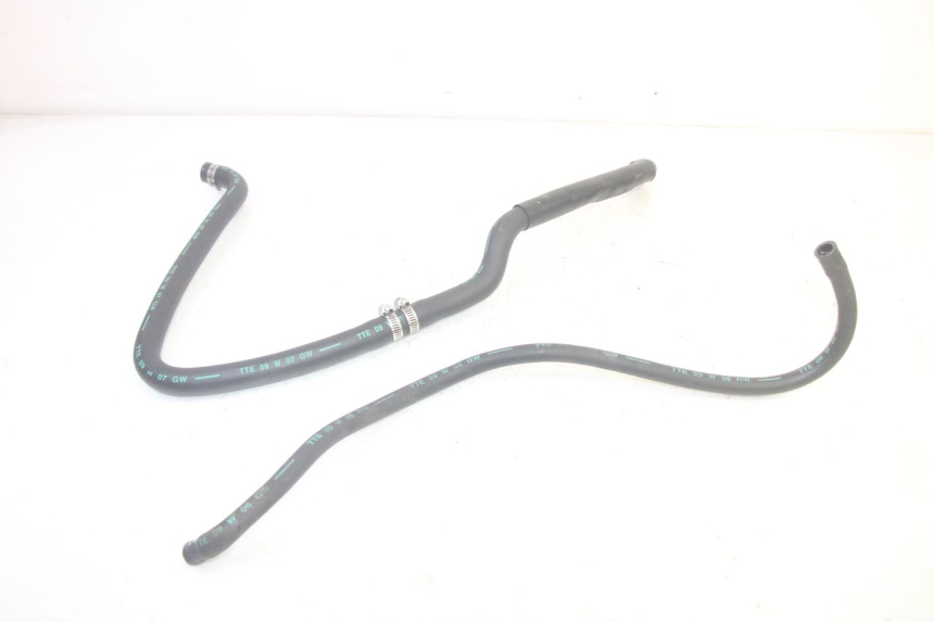 photo de MANGUEIRA DO RADIADOR SYM GTS EVO 125 (2009 - 2013) - Zoom do estado de desgaste