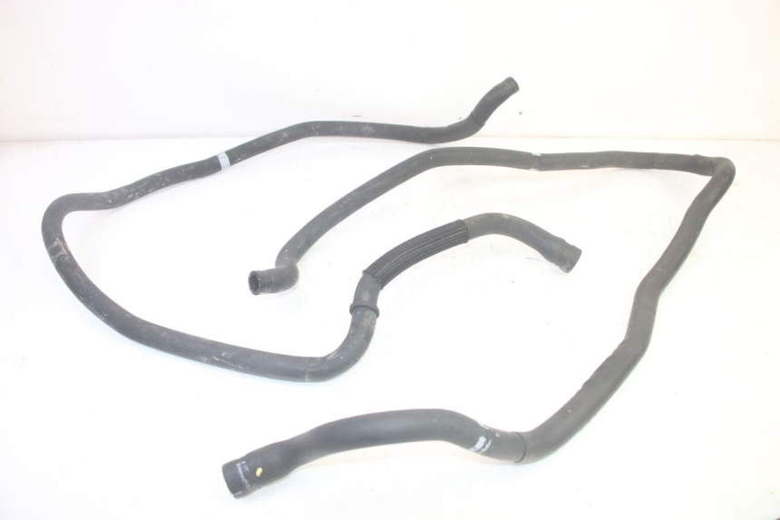 photo de MANGUEIRA DO RADIADOR PIAGGIO MP3 HPE 350 (2018 - 2020) - Detalhe da peça